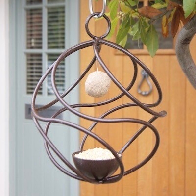 decorative metal brid feeder
